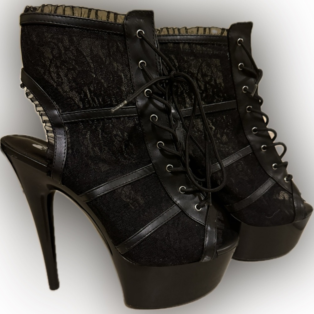 Sexy Black Heels. NWOT‼️